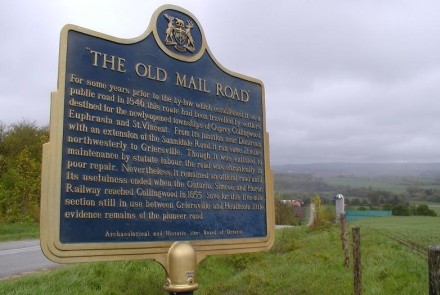 The Old Mail Road Heritage Plaque